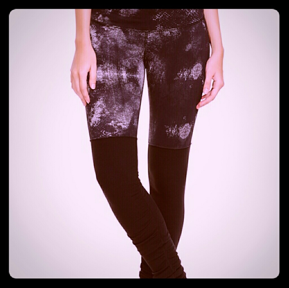 Alo Goddess Leggings NWOT M